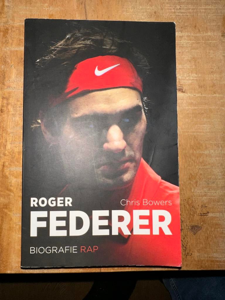Roger Federer Biografie - Chris Bowers, Boeken, Biografieën, Zo goed als nieuw, Sport, Ophalen of Verzenden