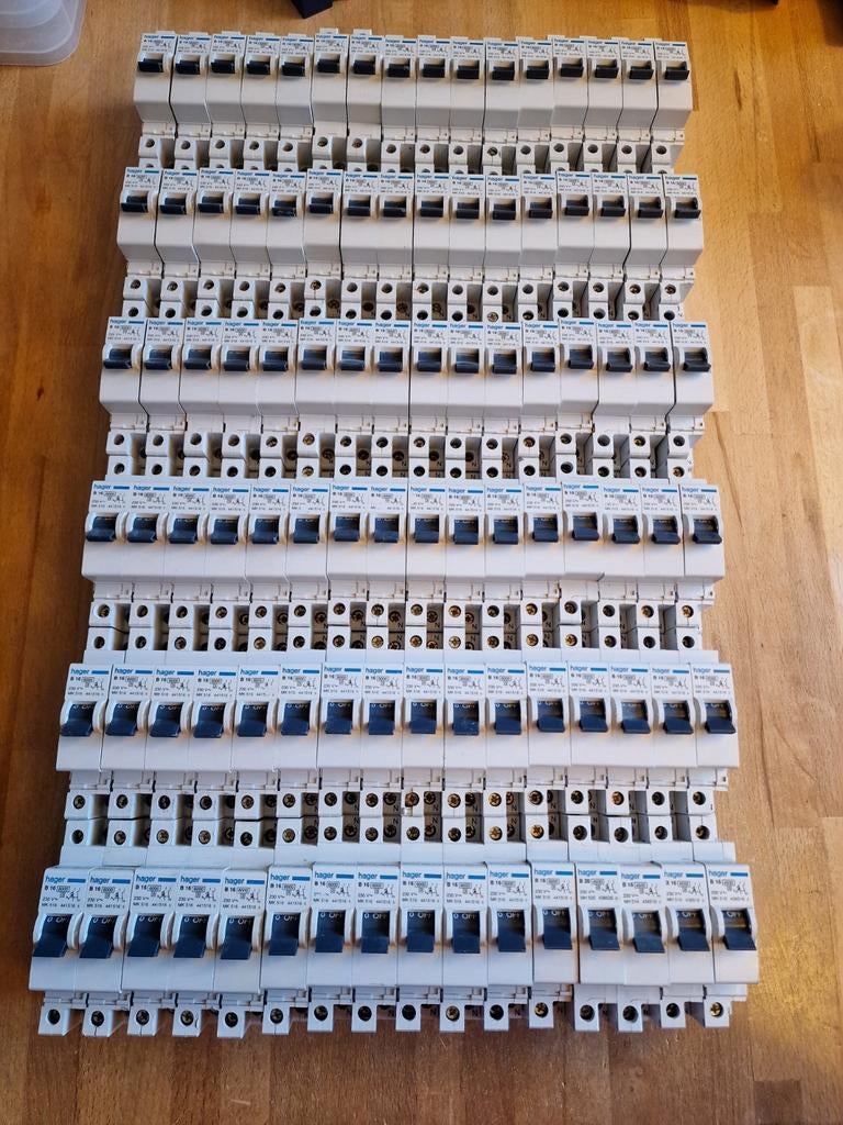 Hager B16 automaat MK516,  40st beschikbaar, Ophalen, Gebruikt, Overige typen