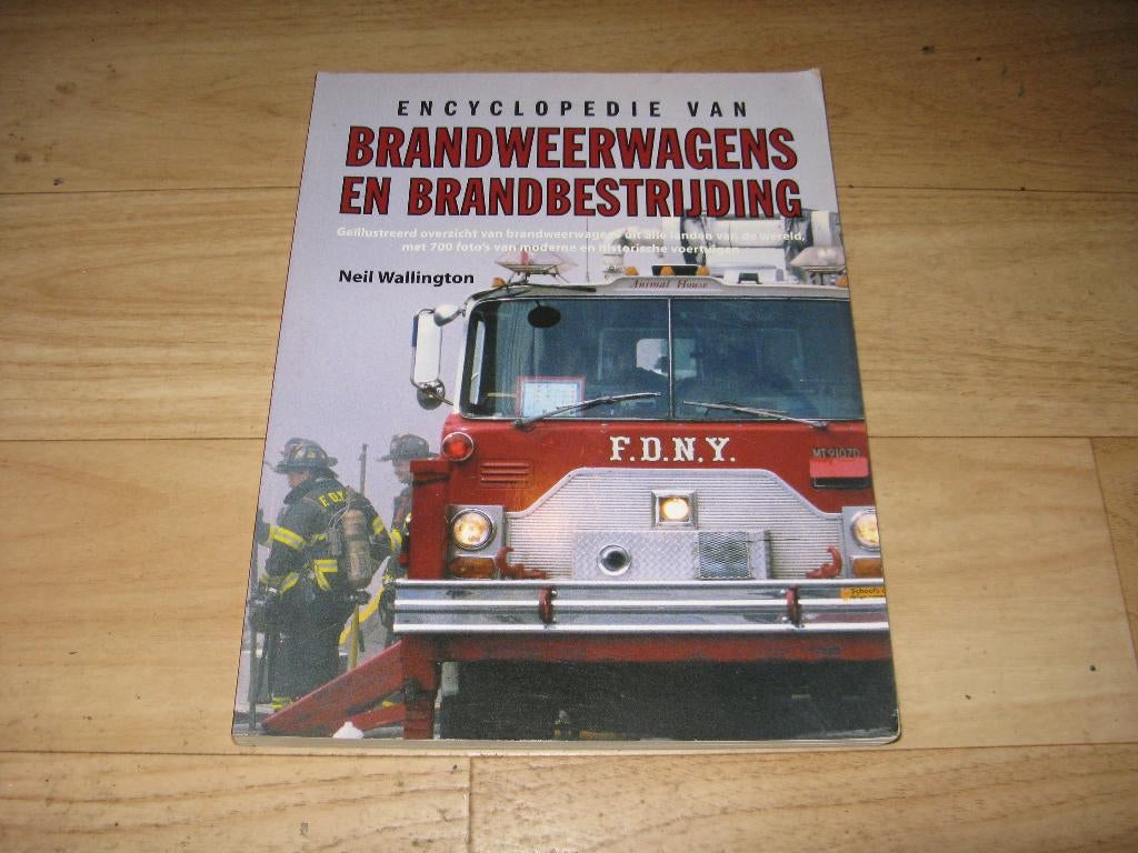 Encyclopedie van Brandweerwagens en Brandbestrijding, Ophalen of Verzenden, Zo goed als nieuw, Overige vervoermiddelen