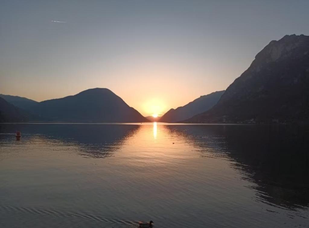 Vakantie in Italië, Porlezza zomer 2026 nog paar weken, 2 slaapkamers, Lombardije en Merengebied, Recreatiepark, Aan meer of rivier