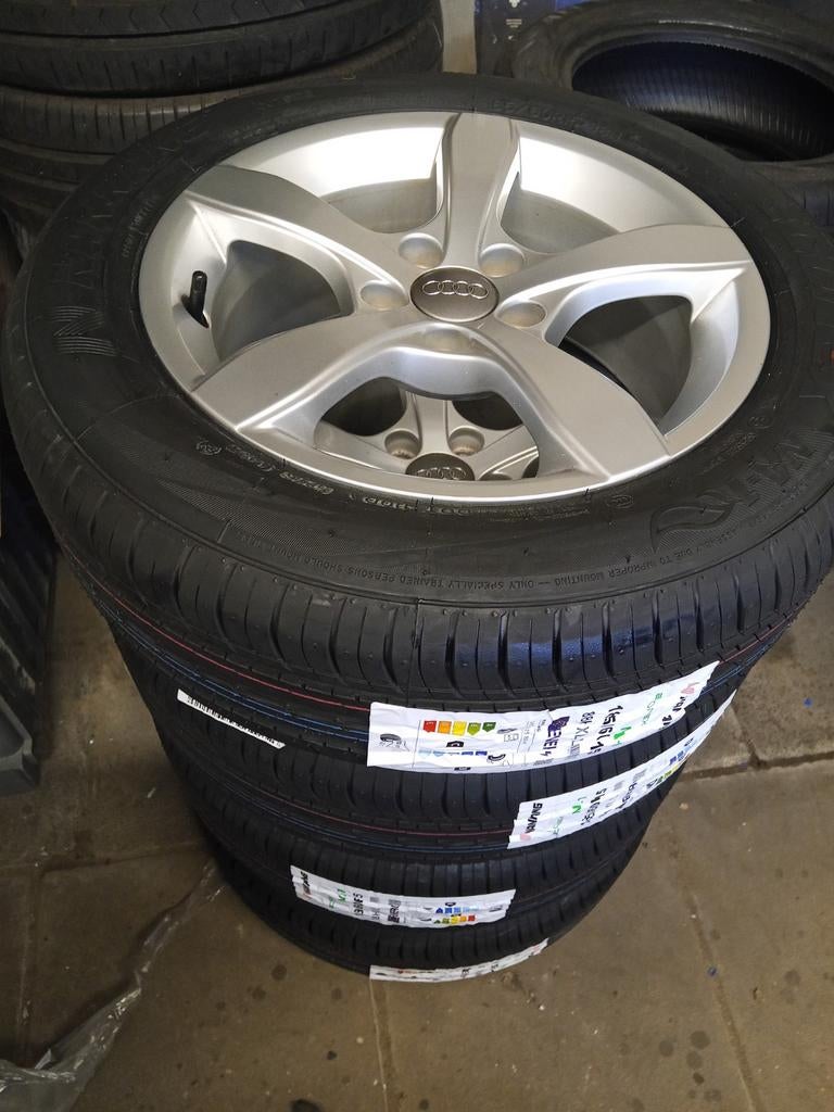 audi a1 polo fabia fox velgen set GLOEDNIEUWE BANDEN 5x100, Auto-onderdelen, Banden en Velgen, Banden en Velgen, Zomerbanden, 15 inch