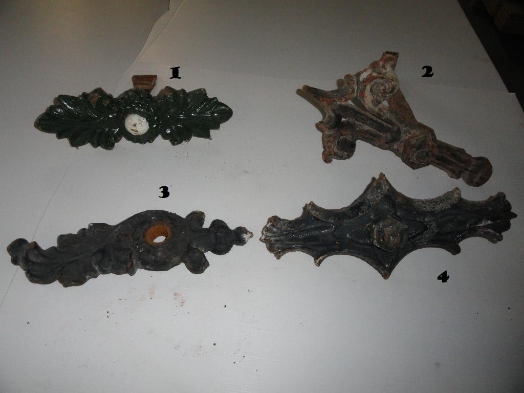 Antieke muurankers / rozetten/ ornamenten / ijzerwaren., Ophalen of Verzenden
