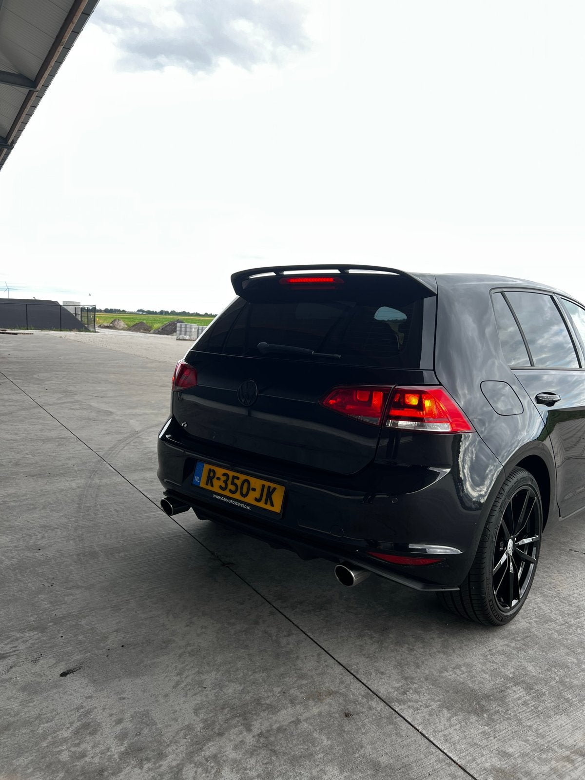 Volkswagen Golf 7 R-Line 180pk 1.4 TSI zwart, Voorwielaandrijving, 1147 kg, 4 cilinders, 620 kg