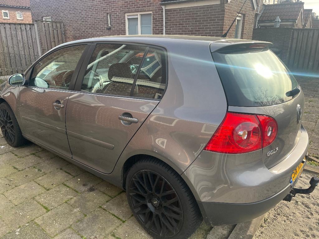 Volkswagen Golf 1.6 16V FSI 85KW 2007 Grijs, Auto's, Voorwielaandrijving, Zwart, 4 cilinders, 620 kg
