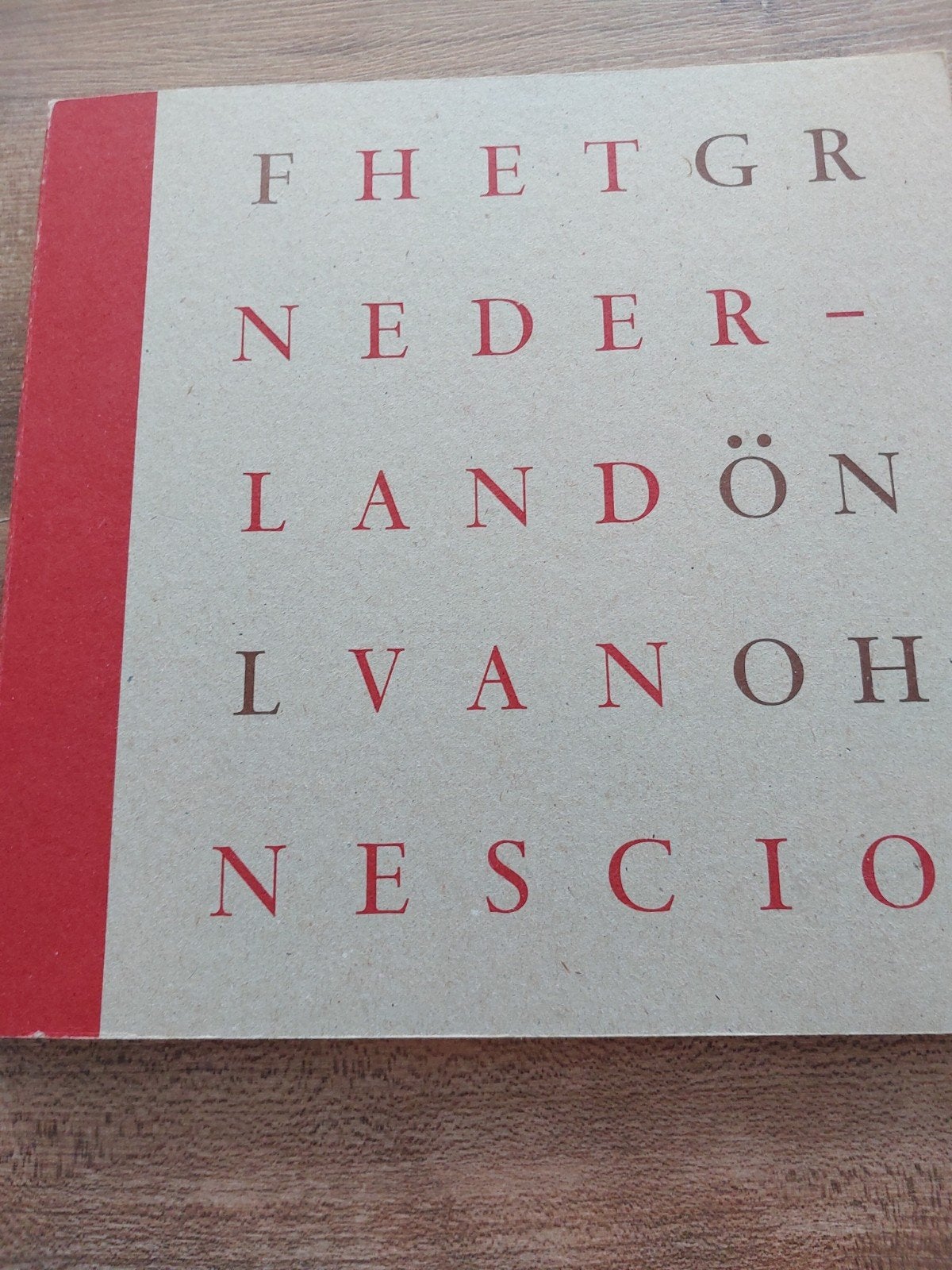Het Nederland van Nescio - Wim Wennekes, Boeken, Ophalen of Verzenden, Zo goed als nieuw, Wim Wennekes, Nederland