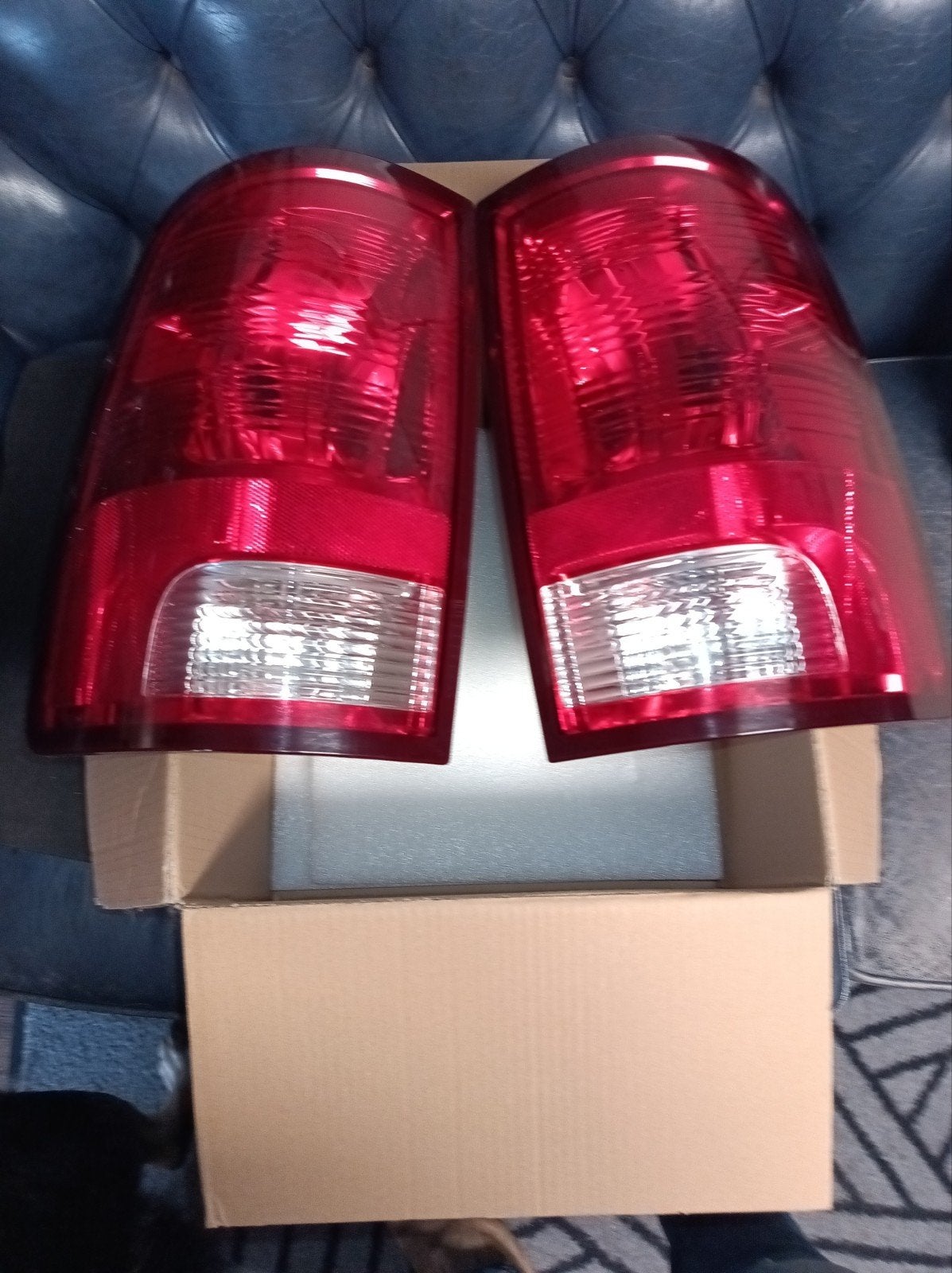 Achterlichten Dodge Ram 2009-2019 Gen 4 in Nieuwstaat, Ophalen of Verzenden, Gebruikt, Dodge