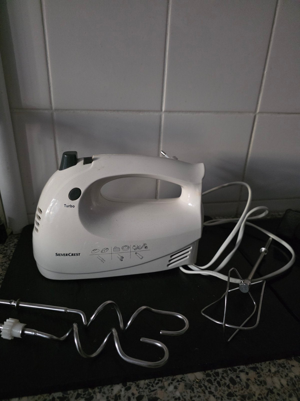 SilverCrest Handmixer met kloppers en deeghaken, Ophalen of Verzenden, Gebruikt, 3 snelheden of meer