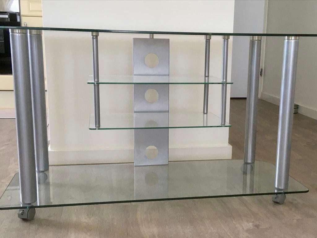 Glazen stereo tv meubel met 3 planken en wielen, Ophalen, Gebruikt, 100 tot 150 cm, Glas