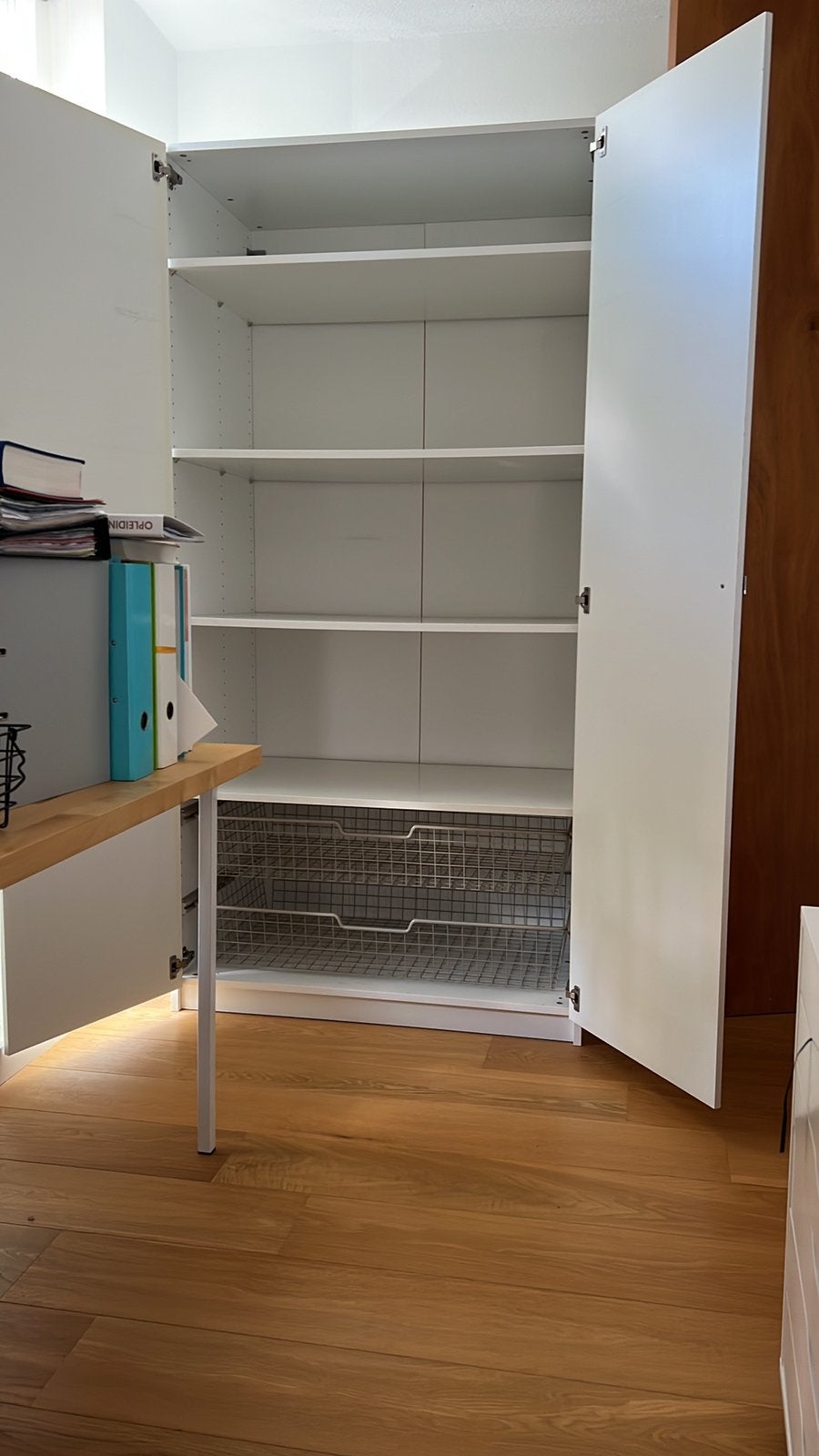 Ikea kast (groot! Legkast met onderin manden) GRATIS, Ophalen, Gebruikt