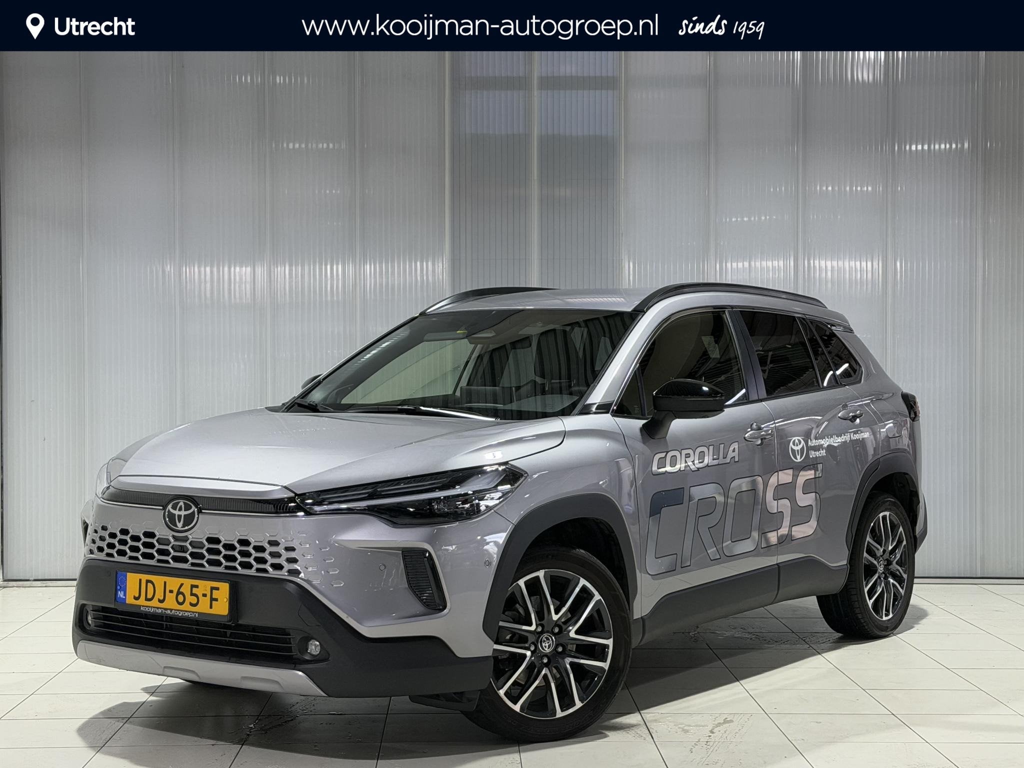 Toyota Corolla Cross Hybrid 180 Executive | Lederen bekledin