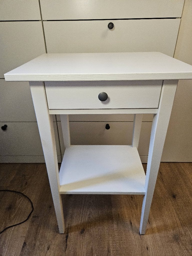 Ikea Nachtkastje HEMNES, Ophalen, 55 tot 70 cm, Zo goed als nieuw, 45 tot 65 cm