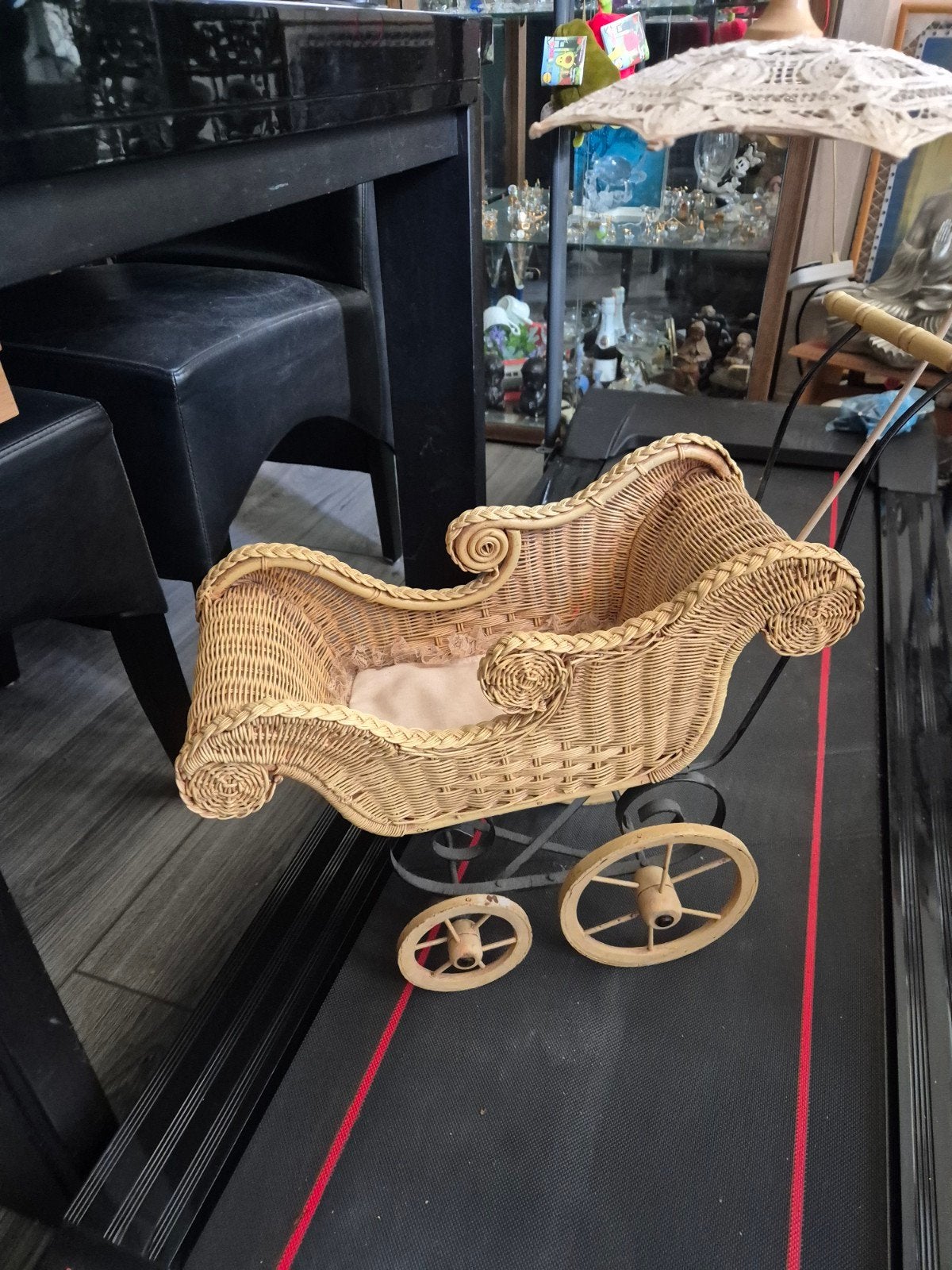 Vintage rotan poppenwagen met parasol, Ophalen of Verzenden