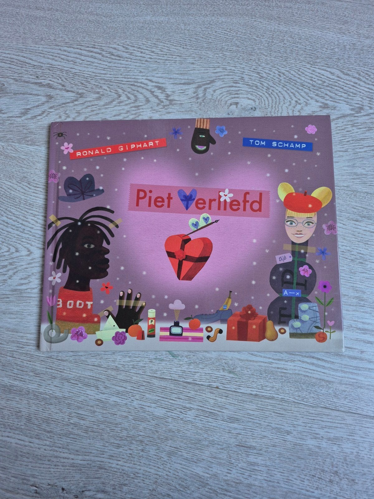 Piet Verliefd - Sinterklaasboek in perfecte staat, Fictie algemeen, Jongen of Meisje, Ophalen of Verzenden, Zo goed als nieuw