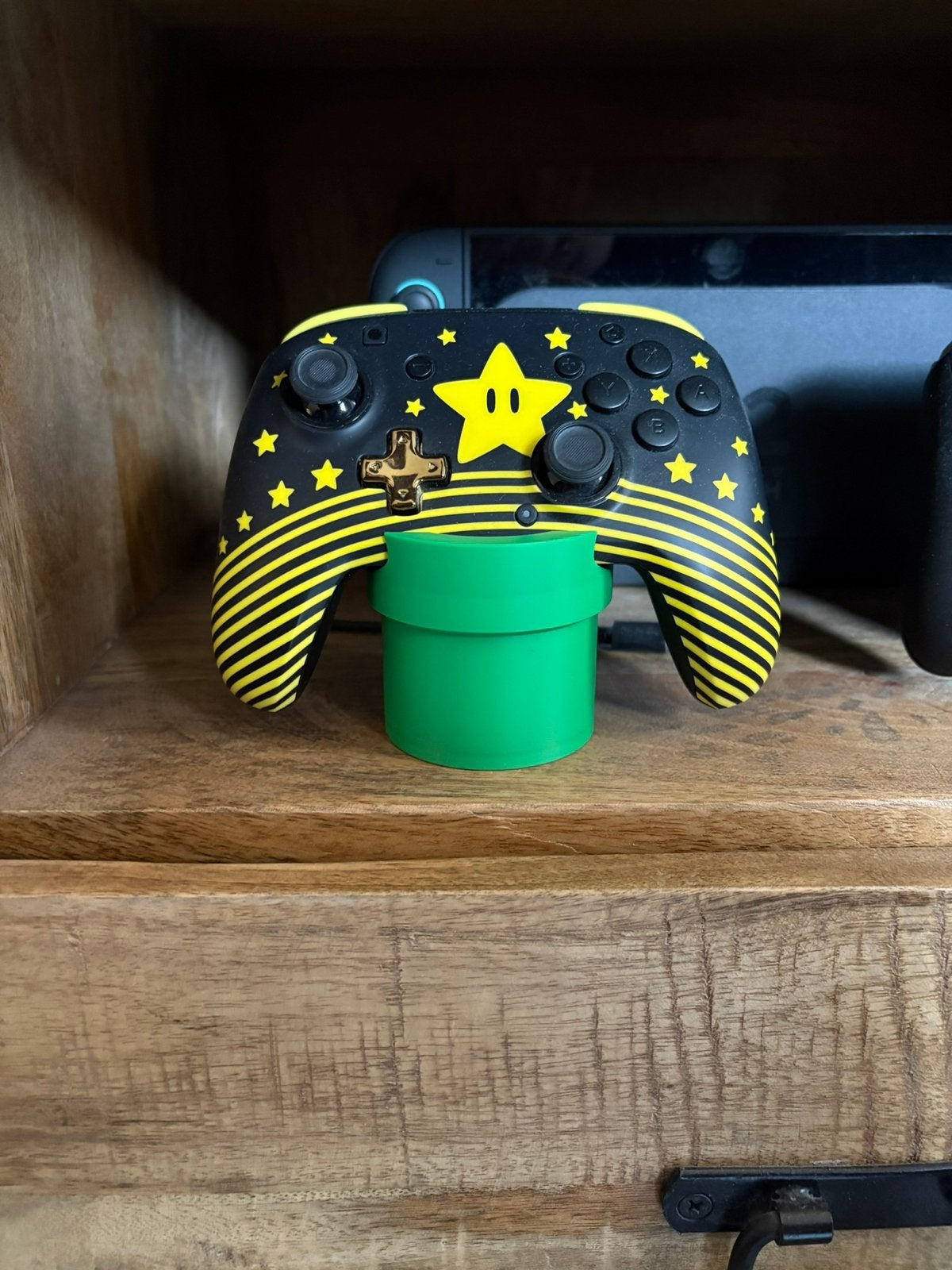 Mario controller houder + plek voor games, 1 speler, Ophalen of Verzenden, Zo goed als nieuw, Vanaf 3 jaar