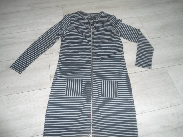 NIEUWSTAAT! ZOSO; Mooie jurk met rits; maat S, Blauw, Ophalen of Verzenden, Zo goed als nieuw, Maat 36 (S)