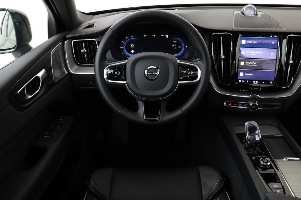 Volvo XC60 T6 PLUG-IN HYBRID AWD ULTRA BLACK EDITION -PANO.D, Auto's, Automaat, 12 maanden, Gebruikt, Euro 6
