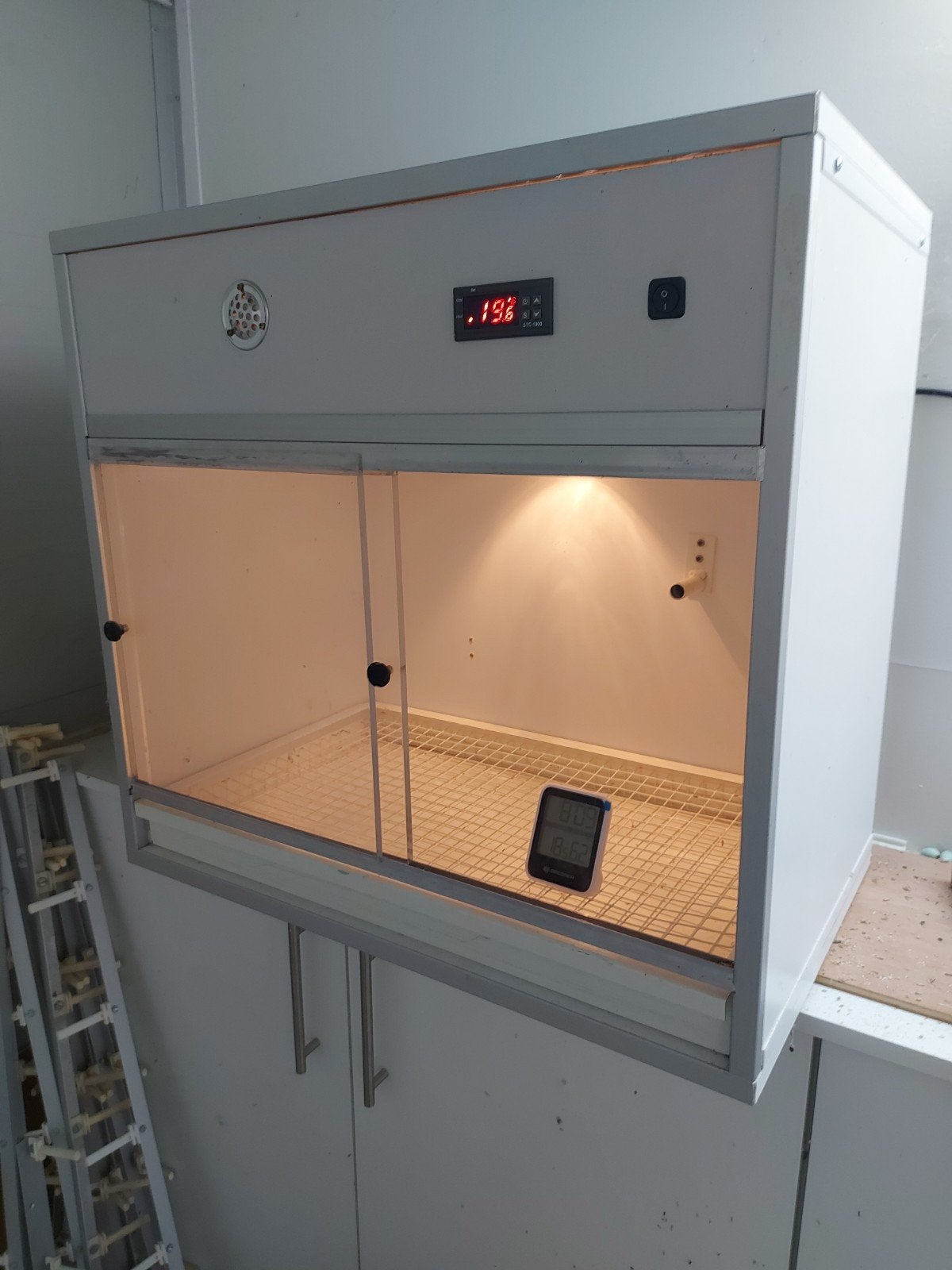 warmten kooi, Ophalen, Drinken en Voederen