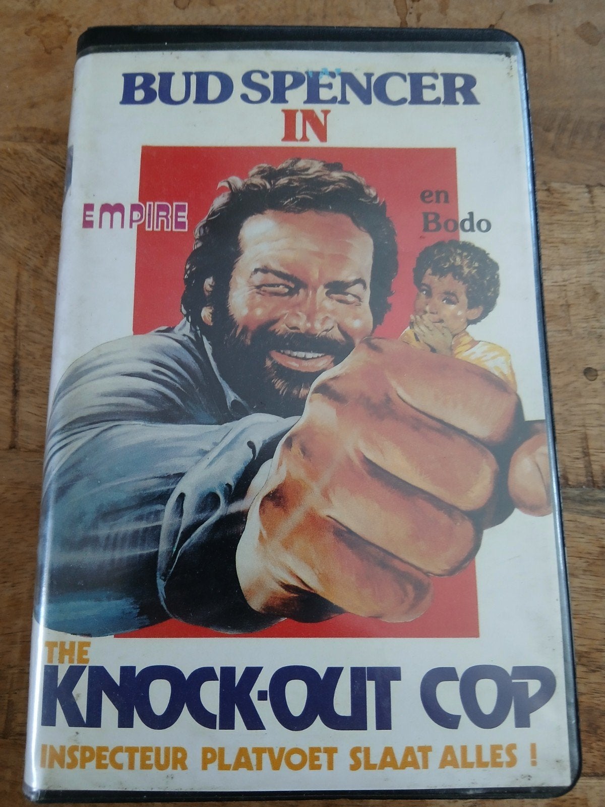 FLATFOOT ON THE NILE * VHS * EX VIDEOTHEEK RENTAL, Ophalen of Verzenden