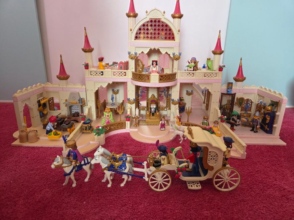 Sprookjeskasteel Playmobil met keuken, schatkamer en koets, Kinderen en Baby's, Speelgoed | Playmobil, Ophalen of Verzenden, Gebruikt