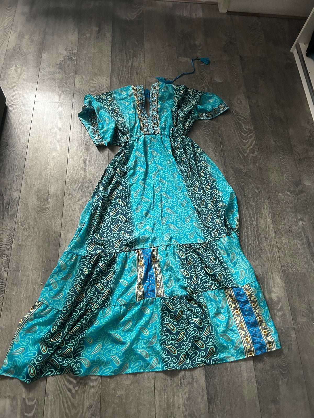 Turquoise maxi jurk met paisley print, Kleding | Dames, Jurken, Maat 38/40 (M), Blauw, Ophalen of Verzenden, Zo goed als nieuw