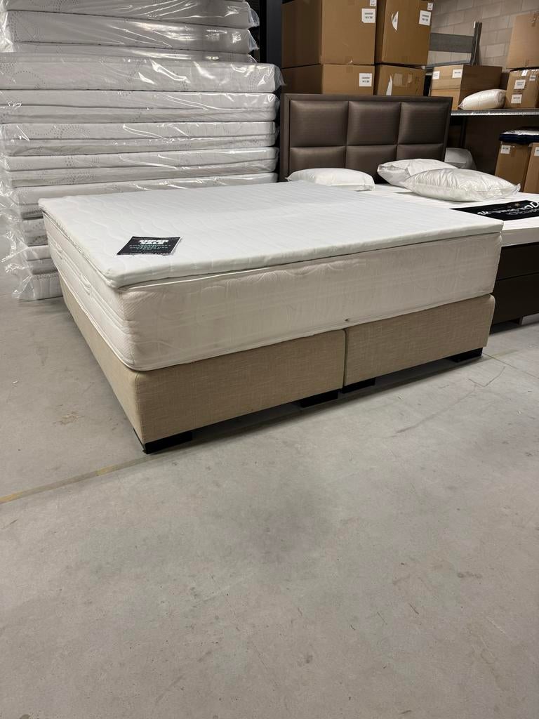 Hotel Suite Boxspring 200x200, Huis en Inrichting, Slaapkamer | Boxsprings, Gebruikt, Overige maten, 200 cm, Tweepersoons, Beige