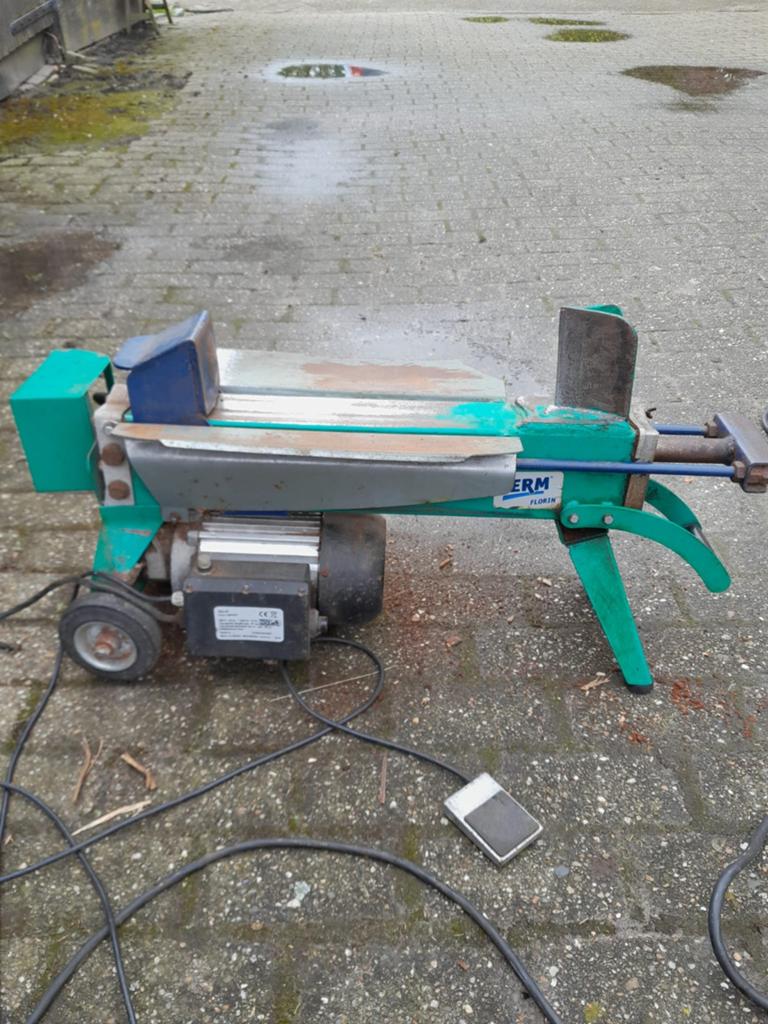 Gebruikte ferm kloofmachine, Ophalen, Gebruikt, Liggend, Ferm