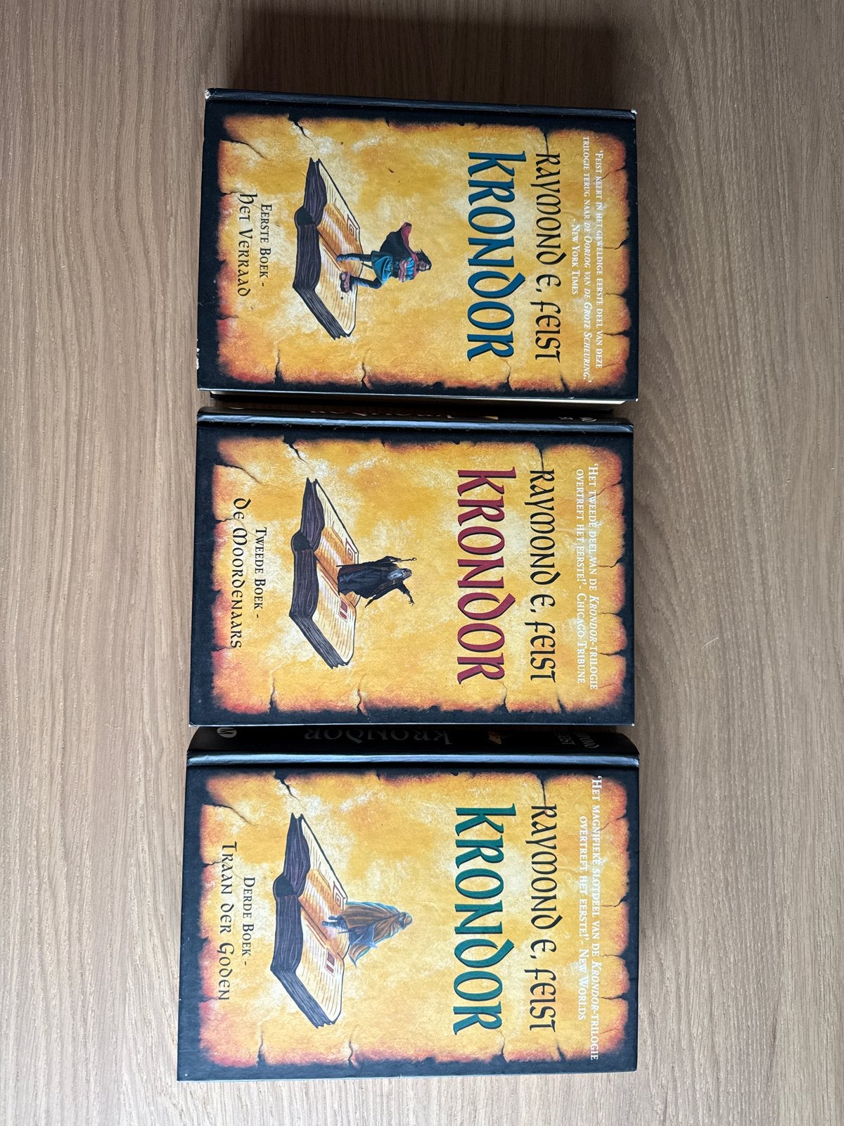 Kronoor Trilogie - Raymond E. Feist (3 boeken), Boeken, Ophalen of Verzenden, Gelezen