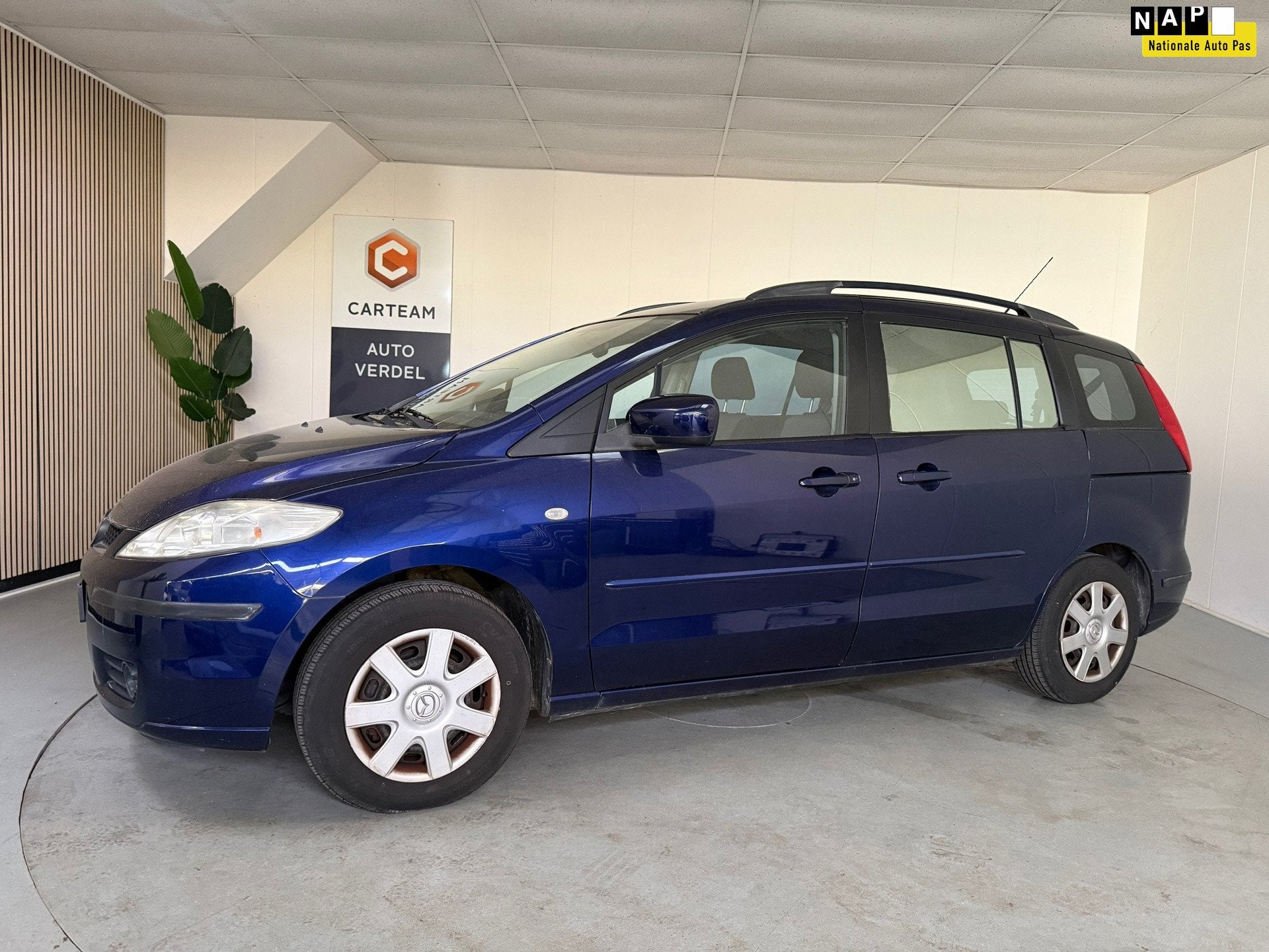 Mazda 5 1.8 Touring Airco, Navigatie, 7 persoons, Trekhaak, Auto's, Mazda, Gebruikt, 1370 kg, 4 cilinders, Blauw