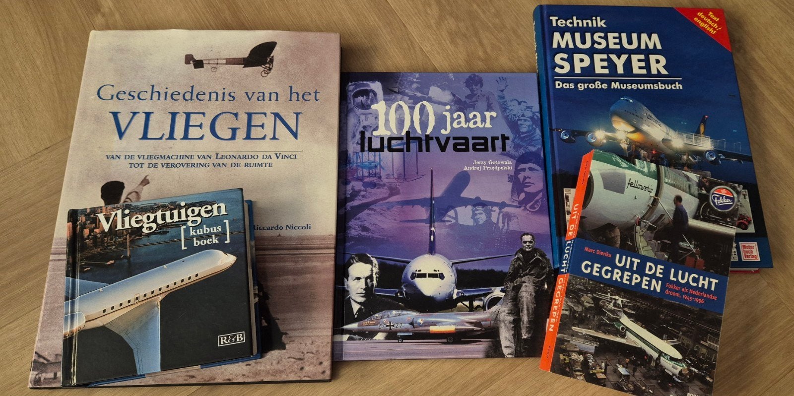 Boeken over luchtvaart en vliegtuigen, Ophalen of Verzenden, Gebruikt, Boek of Tijdschrift