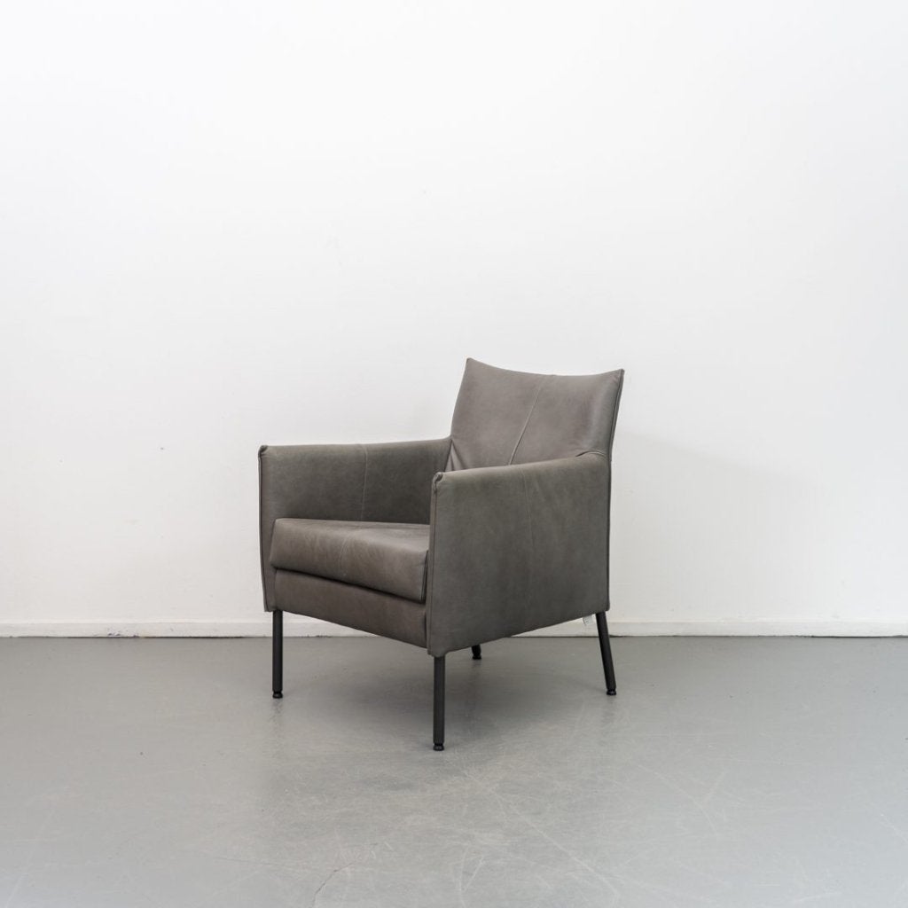 Bert Plantagie Dalia Fauteuil Grijs Leer - Zwart, Niet ingevuld, Minder dan 75 cm, Niet ingevuld, Zo goed als nieuw