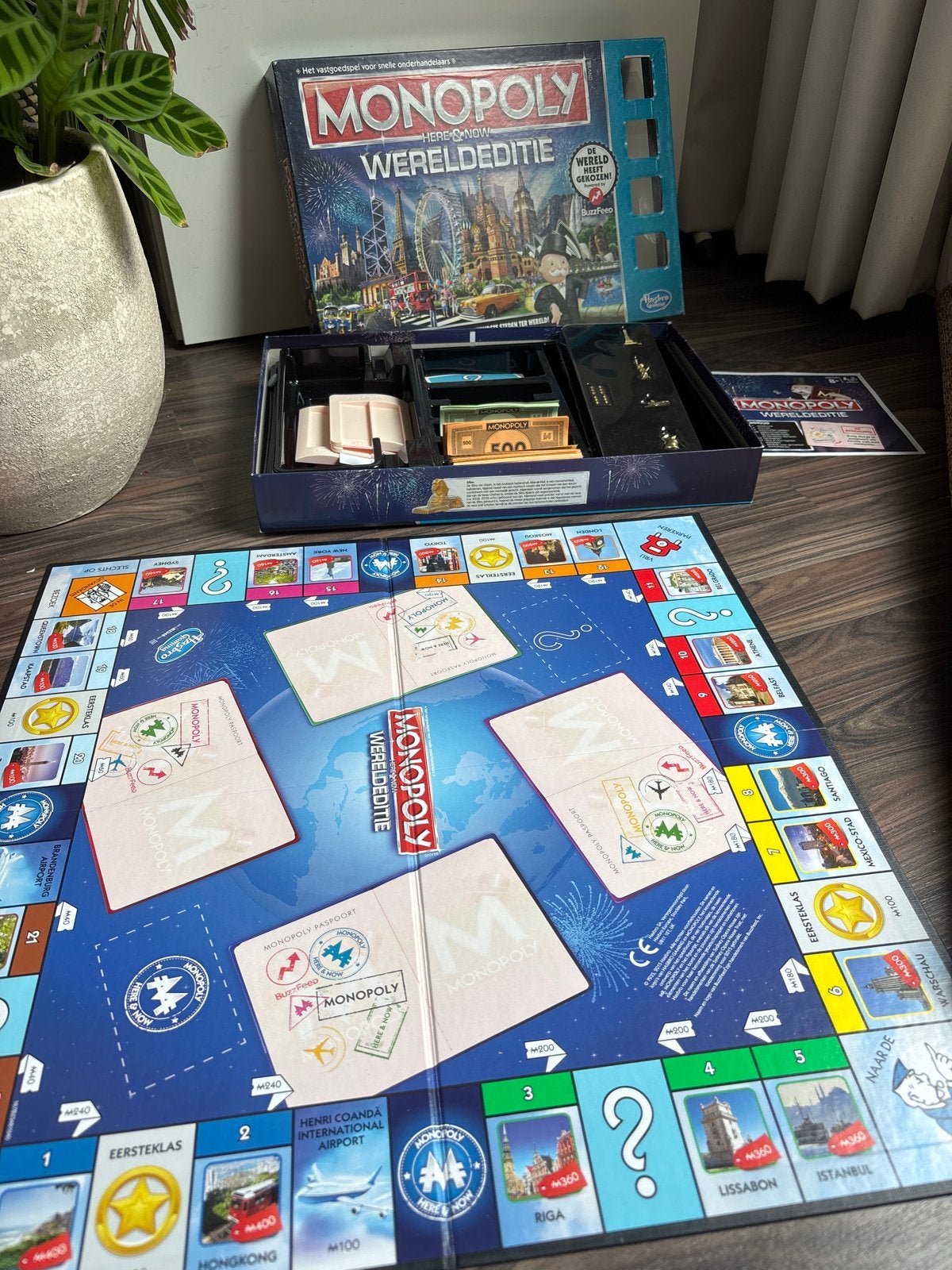 Monopoly Wereldeditie - Here & Now, Drie of vier spelers, Ophalen, Gebruikt