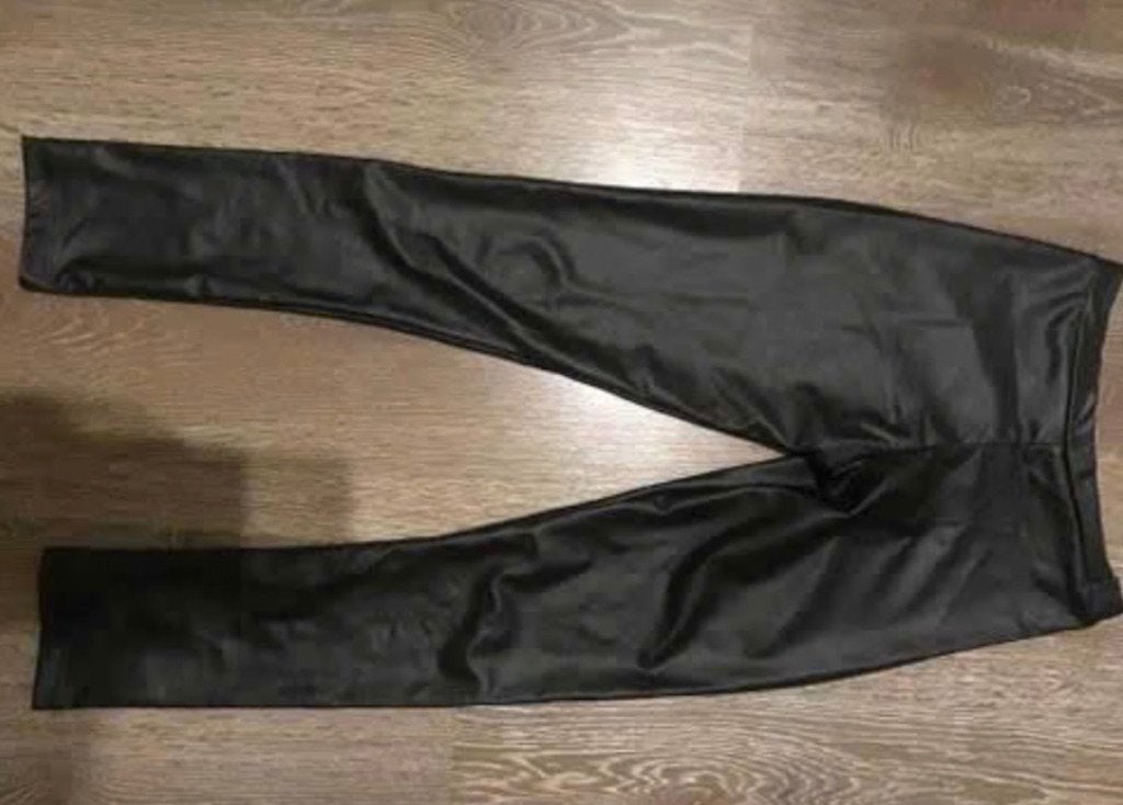 zwart in maat 140 van de zara Leren look, Kinderen en Baby's, Gebruikt, Meisje, Zara kids, Ophalen