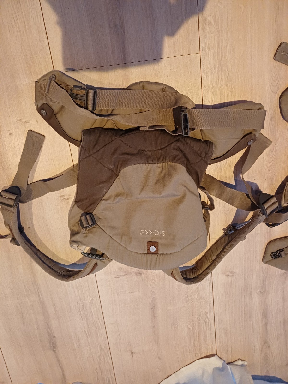 Stokke MyCarrier 3-in-1 Draagzak - Beige/Bruin, Kinderen en Baby's, Babydragers en Draagdoeken, Overige merken, Buik of Rug, Ophalen of Verzenden