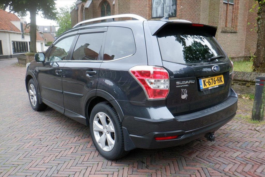 Subaru Subaru 2.5 Premium-LEER-CAMERA-STOELVERW.TREKHAAK-BOV, 12 maanden, Gebruikt, 4 cilinders, 2498 cc