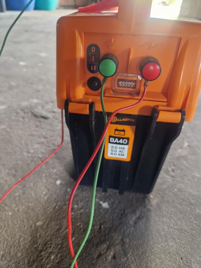 Schikdraapapparaat plus 1 nieuwe accu en 1 van 75 procent