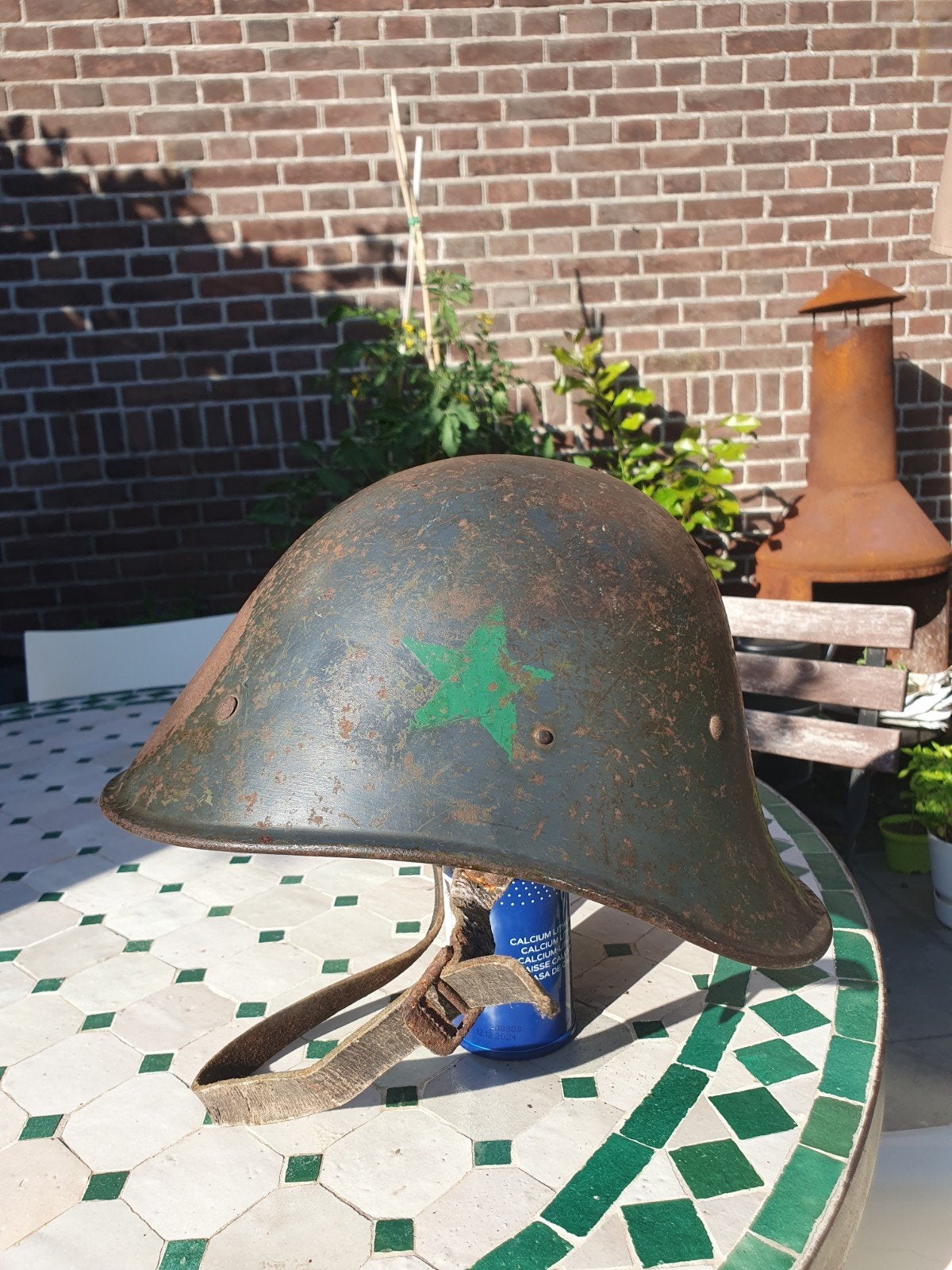 Nederlandse m34 helm (beute helm), Ophalen of Verzenden, Nederland, Helm of Baret