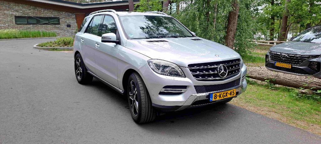 Mercedes-Benz M-Klasse Ml350 4MATIC 2013 Grijs, Auto's, Automaat, 3000 kg, Vierwielaandrijving, Particulier