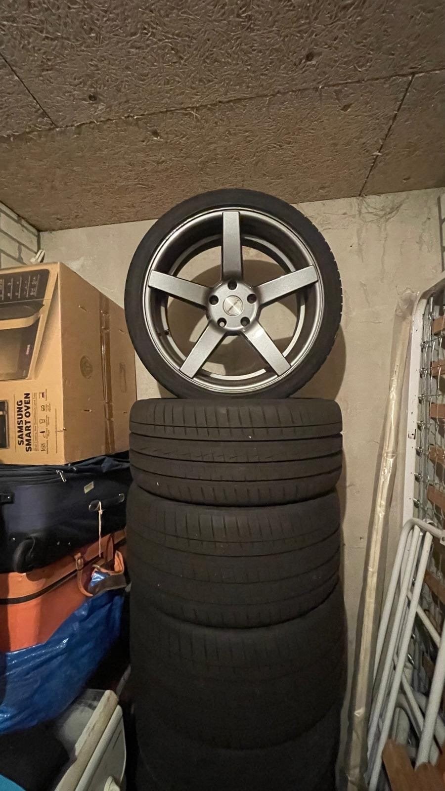 Vredestein zomerbanden met Vossen velgen 245/35 ZR19, Auto-onderdelen, Banden en Velgen, Personenwagen, Zomerbanden, Ophalen