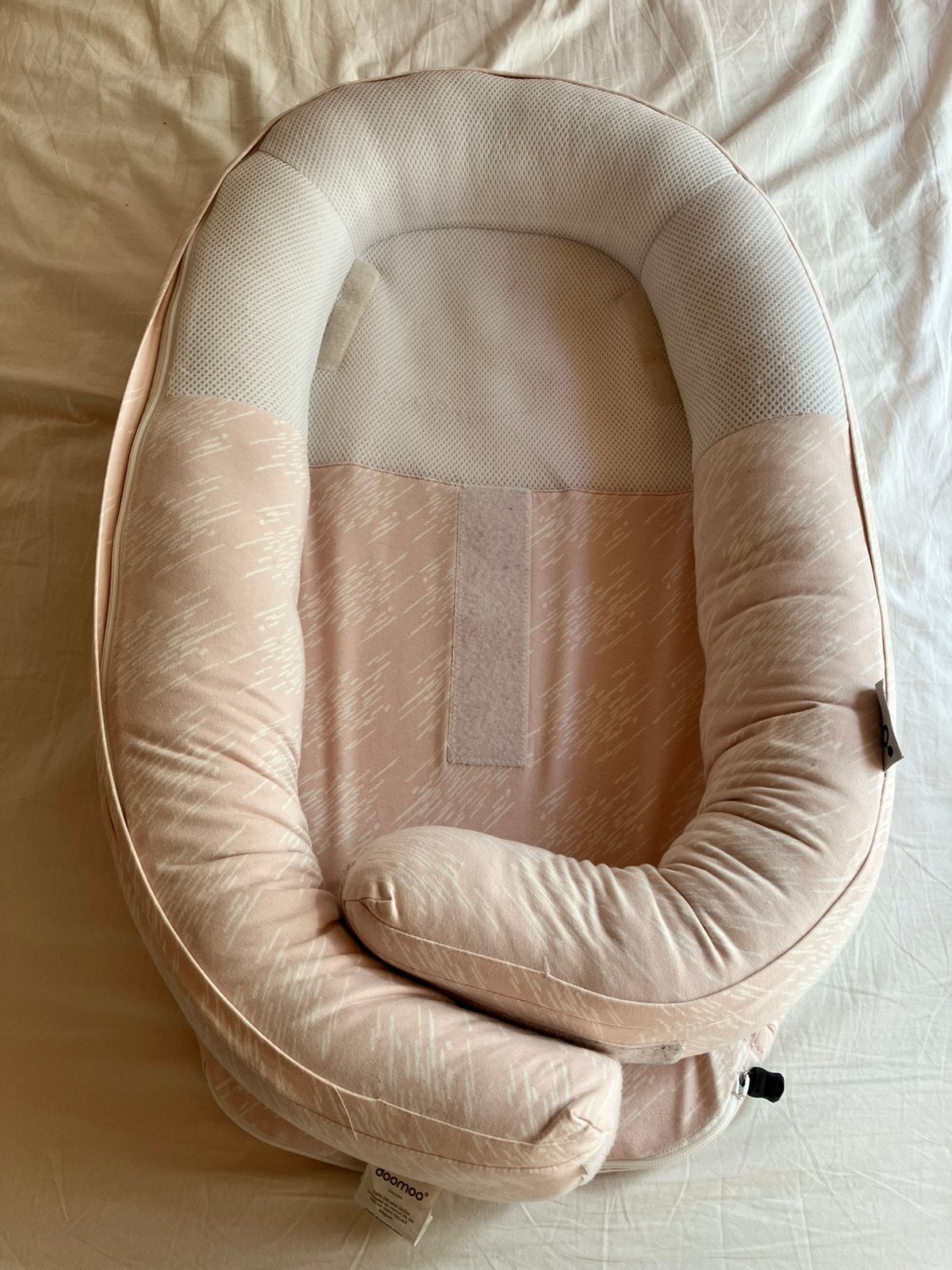 Babynestje comfortabel en veilig voor je baby, Ophalen of Verzenden, Gebruikt, Reisbedje