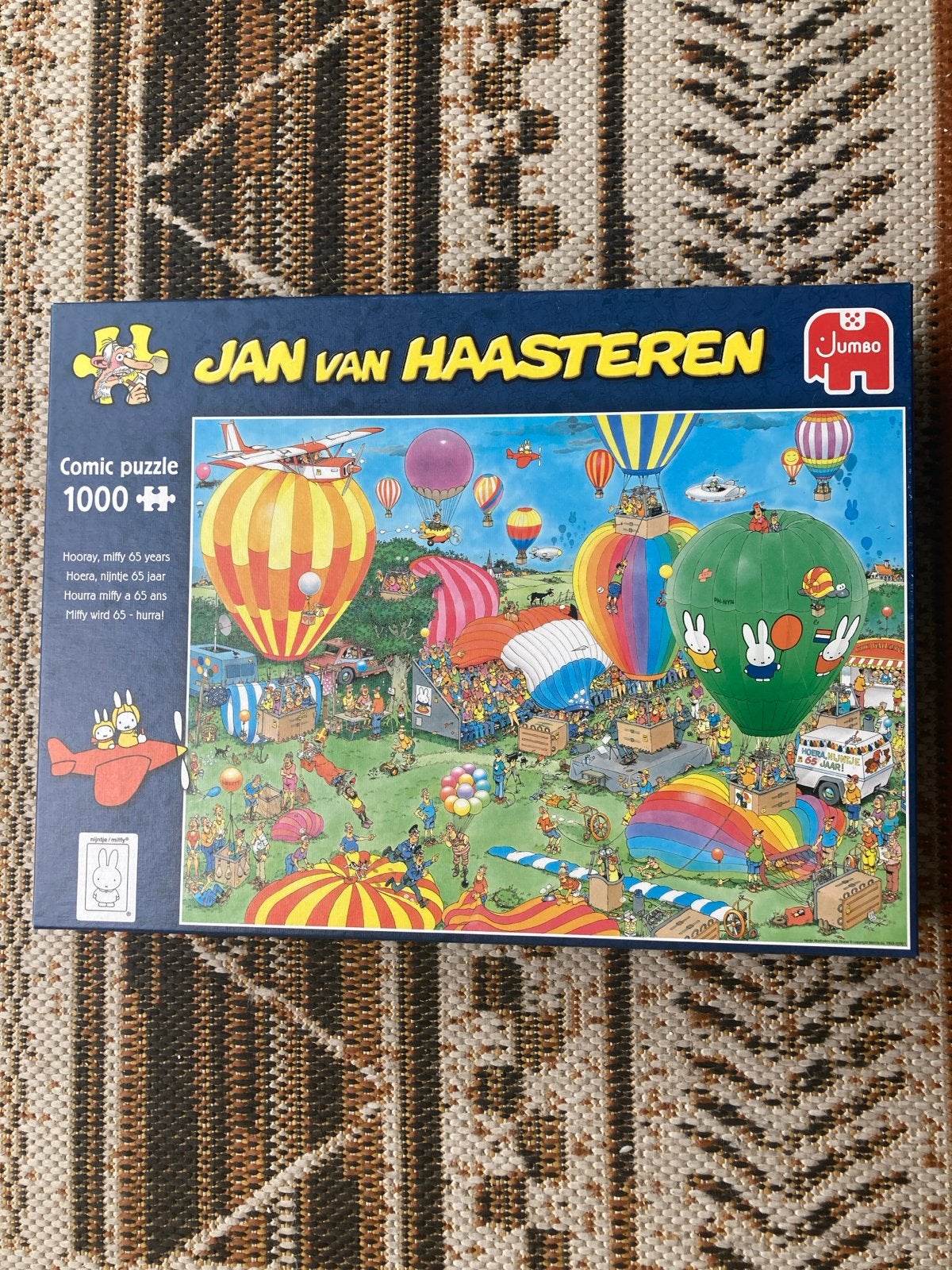 Jan van Haasteren Comic Puzzel - Hoera, Nijntje 65 jaar, Hobby en Vrije tijd, Denksport en Puzzels, Ophalen of Verzenden, 500 t/m 1500 stukjes