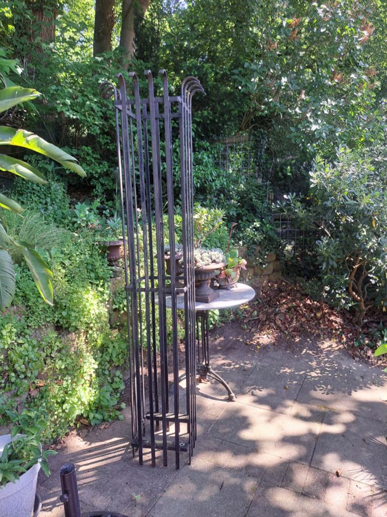 Stevige vierkante rozenstandaard van ijzer, Tuin en Terras, Planten | Tuinplanten, Ophalen