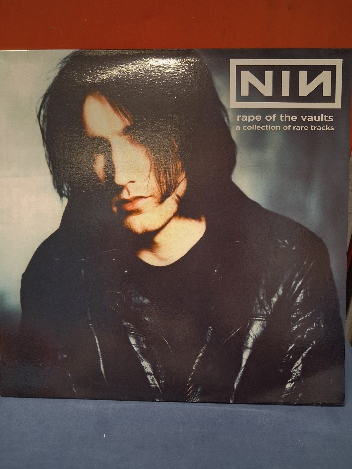Nine Inch Nails - Rape of the Vaults (Rare Tracks) LP, Cd's en Dvd's, Colored vinyl, Ophalen of Verzenden, Zo goed als nieuw, 12 inch