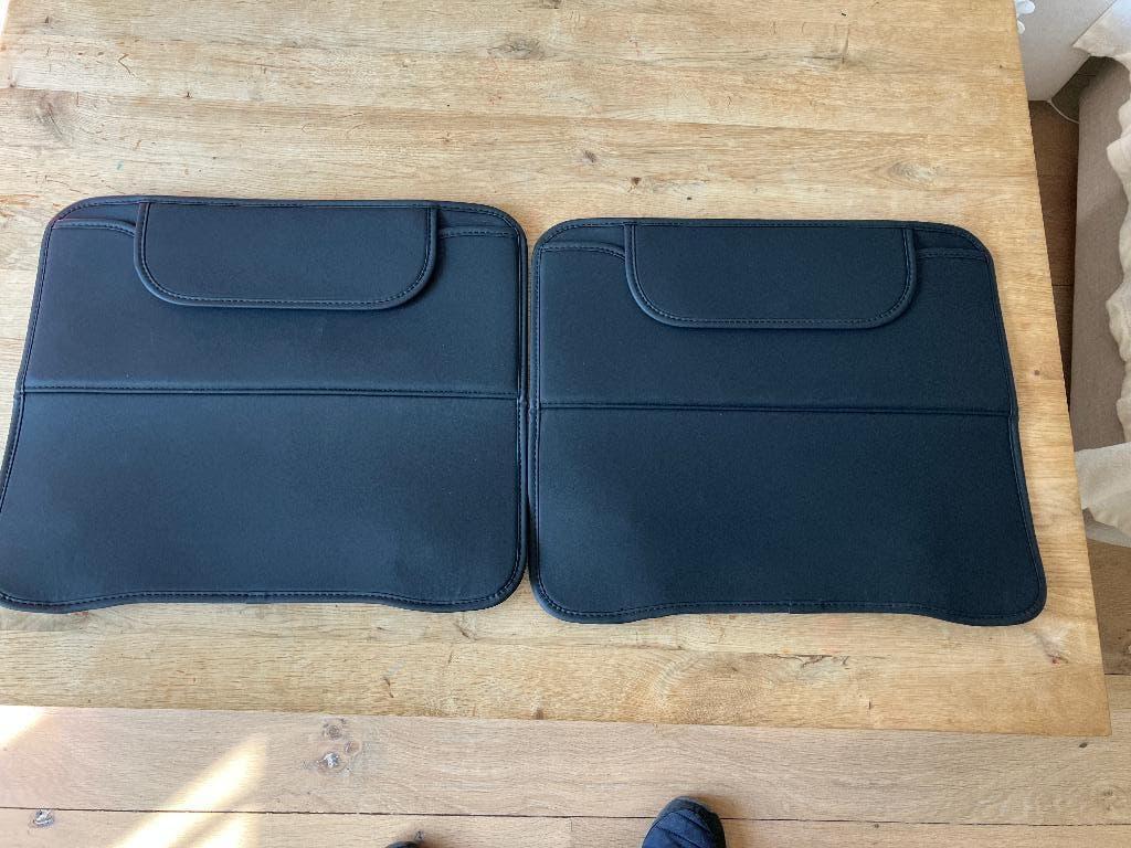 Autostoel kick mat / Rugleuning beschermer, Auto diversen, Auto-accessoires, Ophalen of Verzenden, Zo goed als nieuw