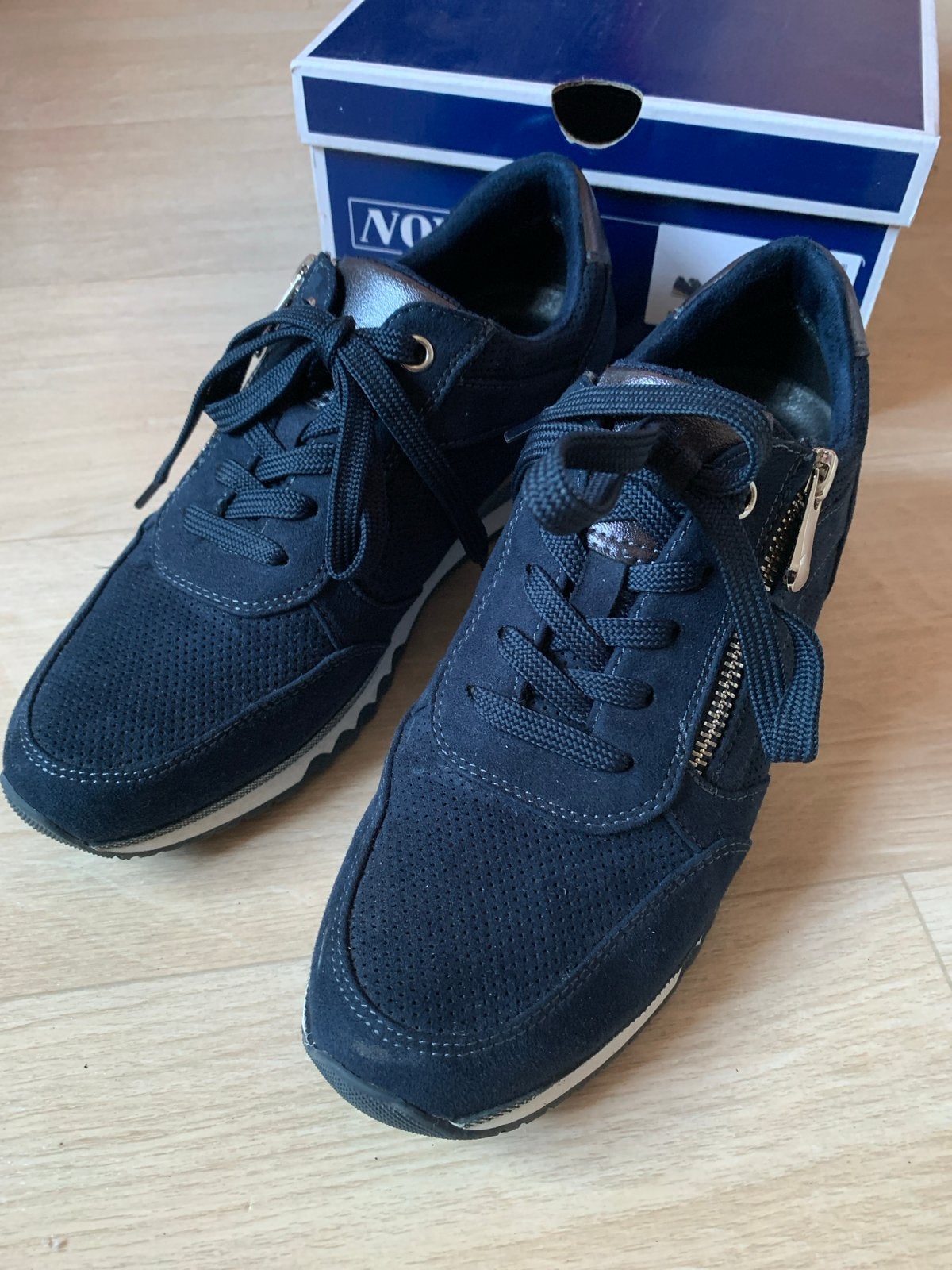 NOVA Dames Sneakers Maat 38 - zgan in Doos, Kleding | Dames, Schoenen, Ophalen of Verzenden, Nieuw, Blauw, Sneakers of Gympen