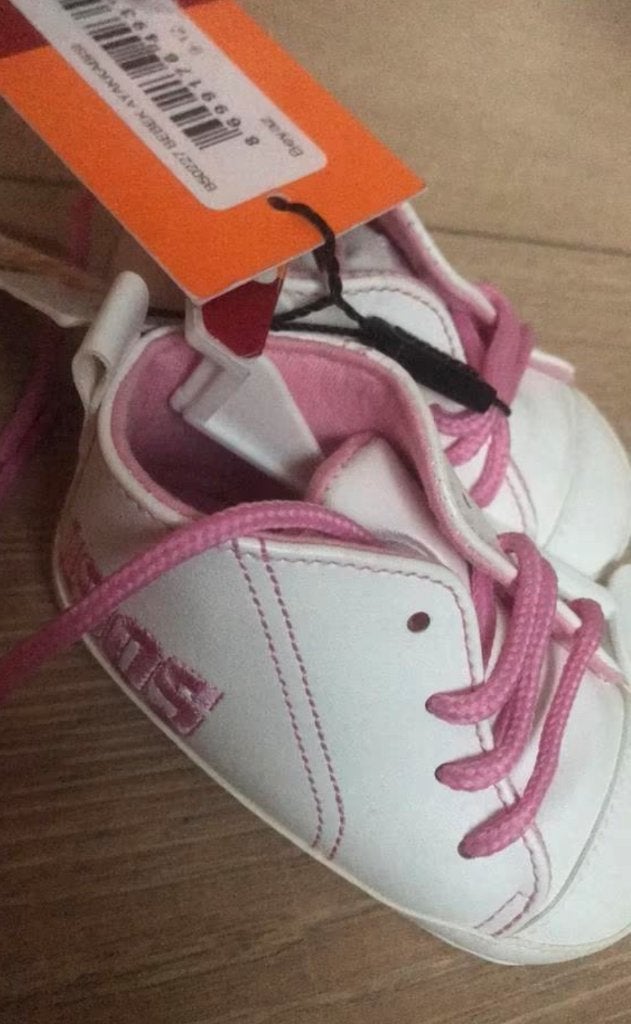 Nieuw Babyschoenen club Galatasaray voetbal meisjes schoenen, Kinderen en Baby's, Ophalen of Verzenden, Nieuw, Jongetje of Meisje