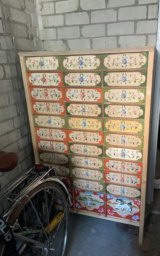Wooden cabinet for  free - pick up only until October 28th, Zo goed als nieuw, Minder dan 100 cm, Met lade(s), 25 tot 50 cm
