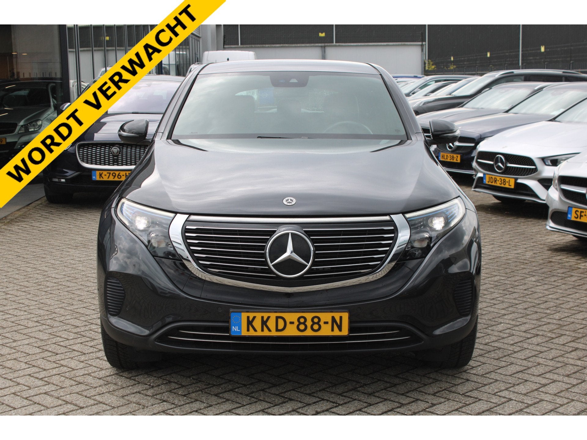 Mercedes-Benz EQC 400 4MATIC Business Solution 80 kWh LEDER, Auto's, Automaat, Zwart, 2395 kg, Leder