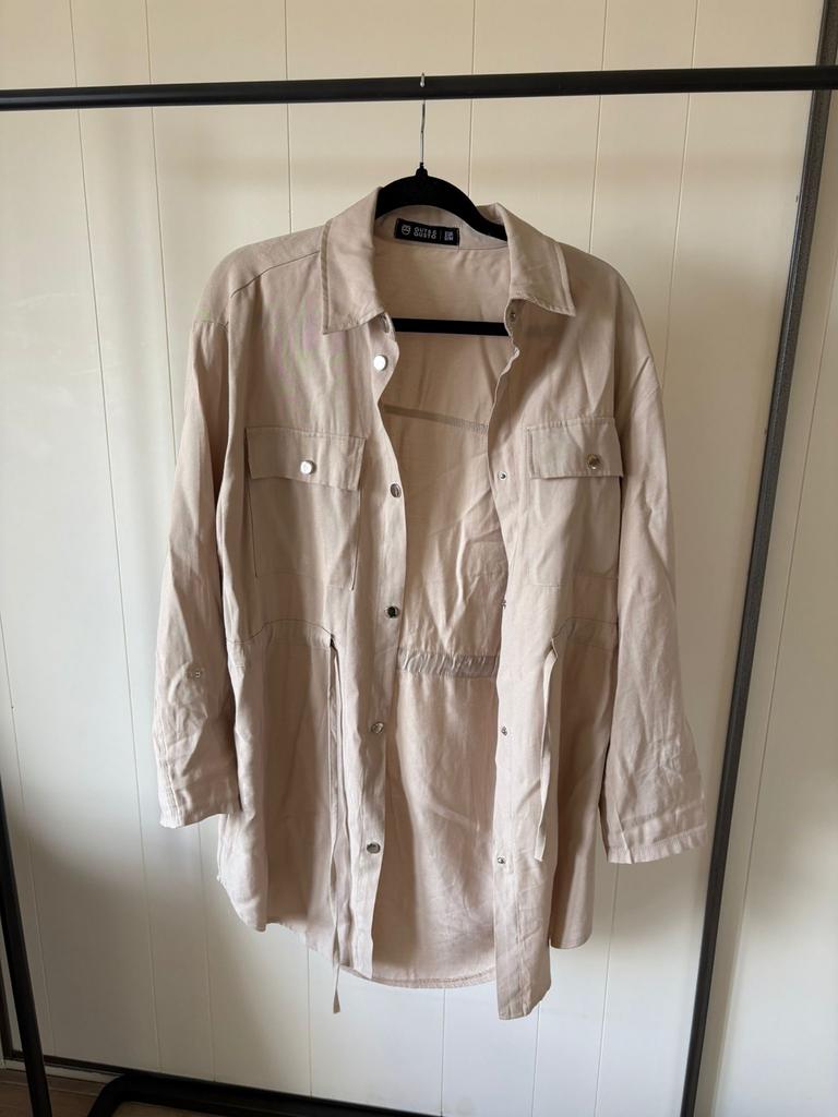 Beige oversized blouse Guts & Gusto, Kleding | Dames, Blouses en Tunieken, Zo goed als nieuw, Maat 36 (S), Beige, Ophalen of Verzenden
