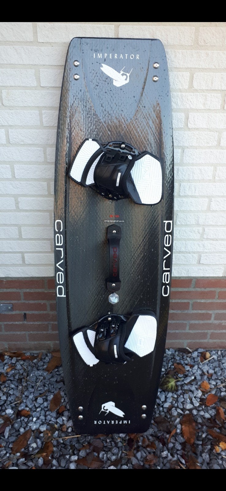 mooi kite-surfboard  carved 141x43, Ophalen, Zo goed als nieuw