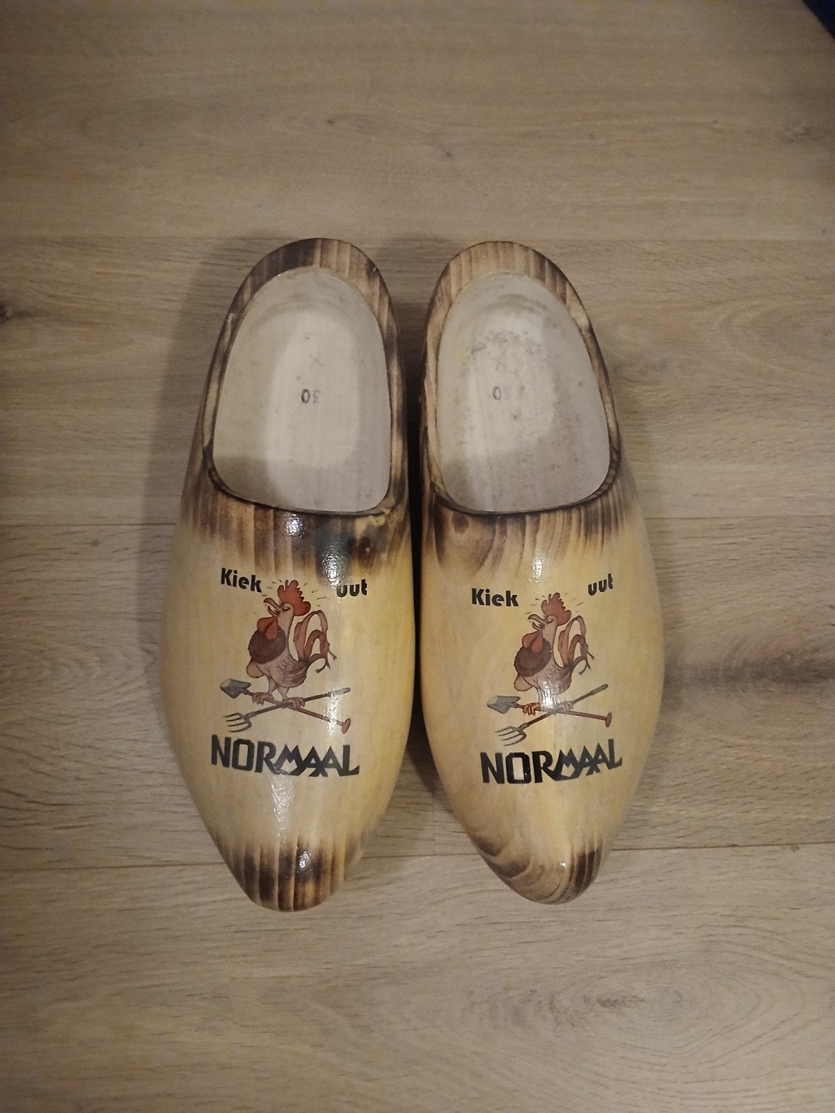 klompen   Normaal, Ophalen of Verzenden